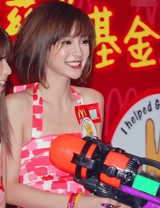 杨颖翻身爆料视频在线观看,揭秘娱乐圈背后真相 第1张 杨颖翻身爆料视频在线观看,揭秘娱乐圈背后真相 第1张